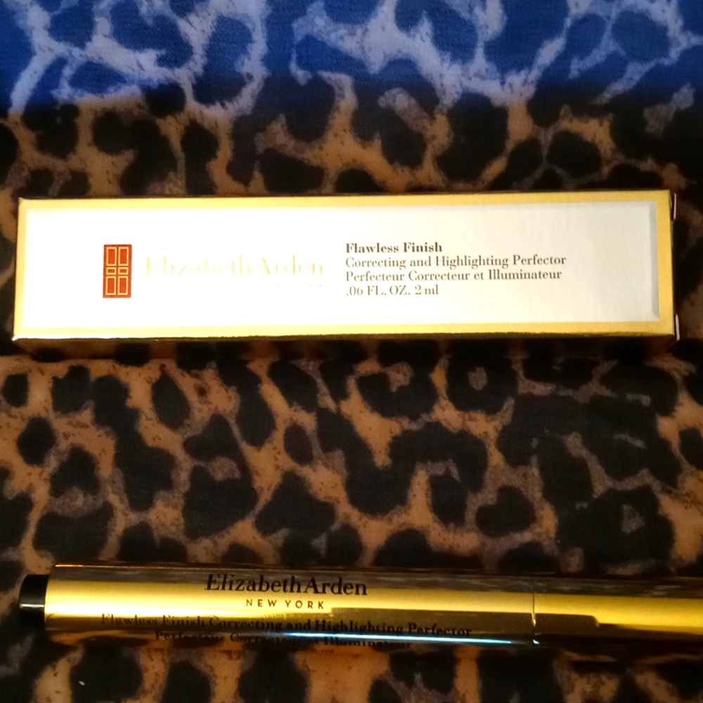 (5) Elizabeth Arden Flawless Finish correcting and Highlighting Perfector